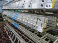 42 rung aluminium triple ladder
