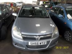 Vauxhall Astra Design Twinport - SH55 WTZ Date of registration: 05.11.2005 1598cc, petrol, manual,