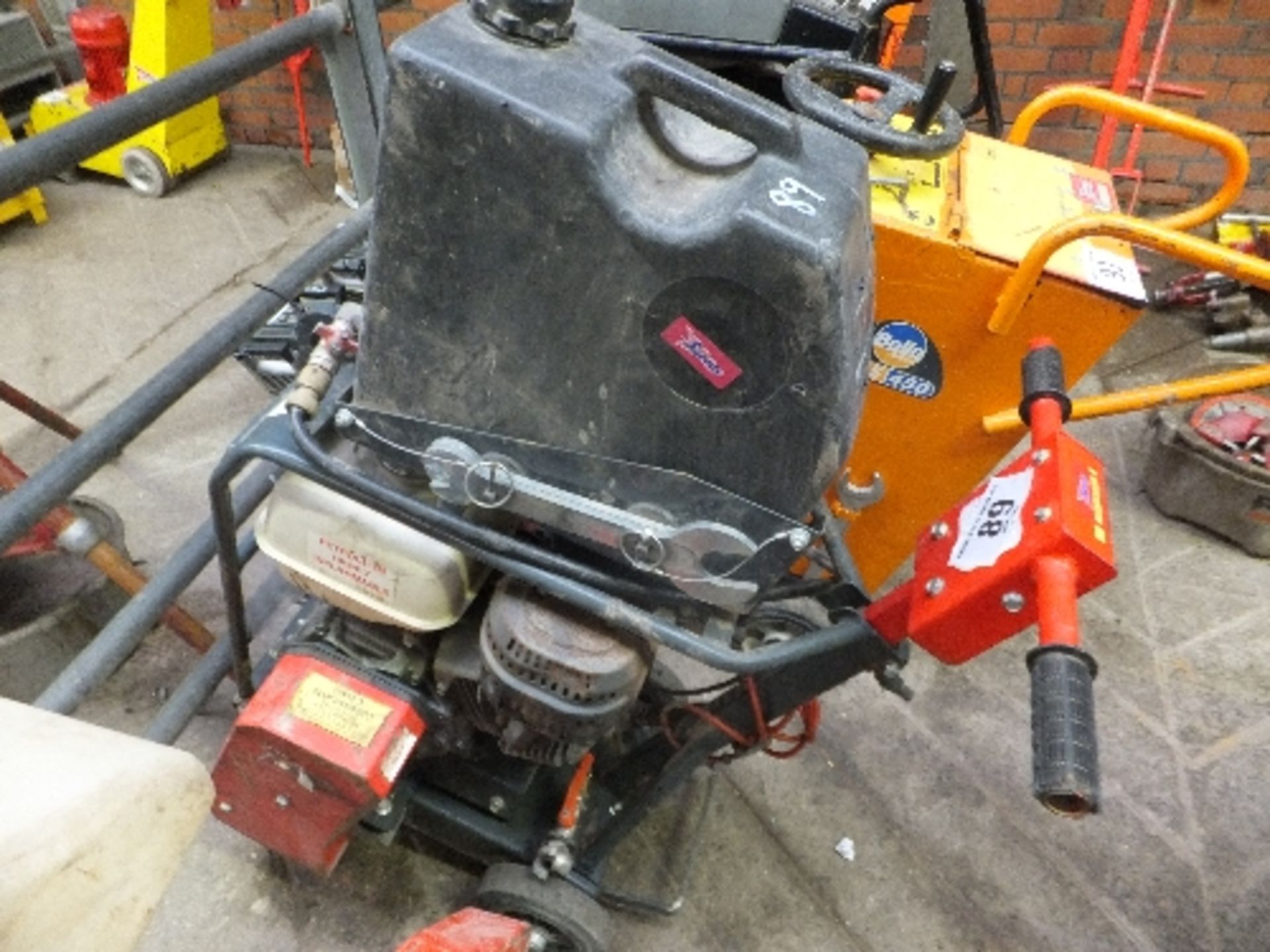 Belle petrol road saw