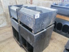 4 no 6 division plastic feeders