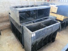 6 no 5 division plastic feeders