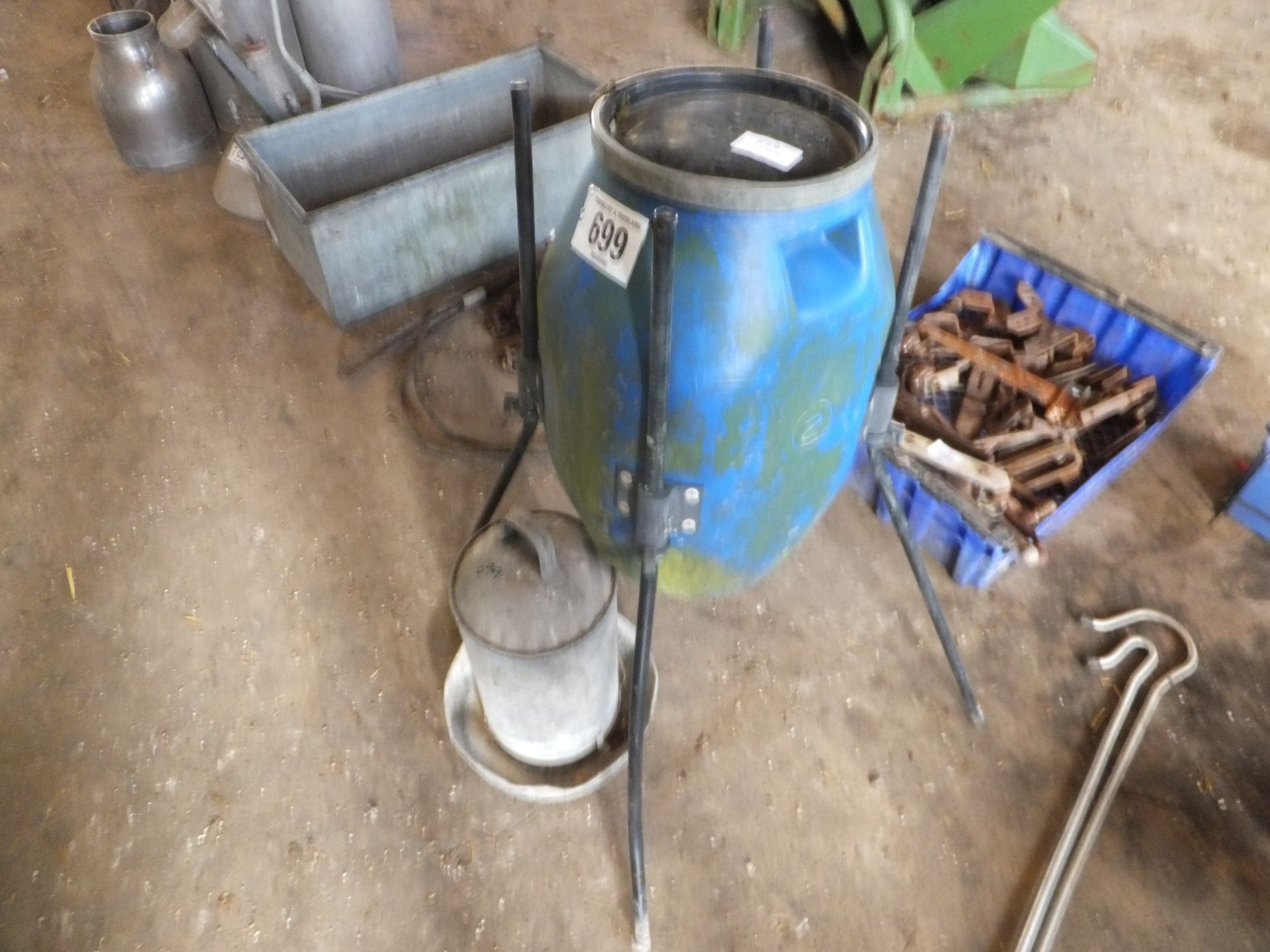 Quantity of poultry equipment