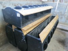 6 no 2 division plastic feeders