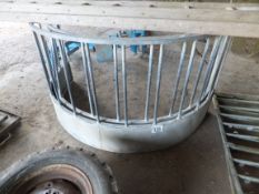 sheep ring feeder