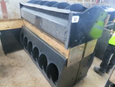 4 no 6 division plastic feeders