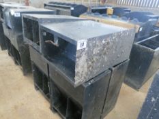 6 no 2 division plastic feeders