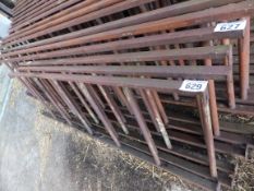 3 no 7ft feed barrier sections