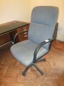 Swivel office chair