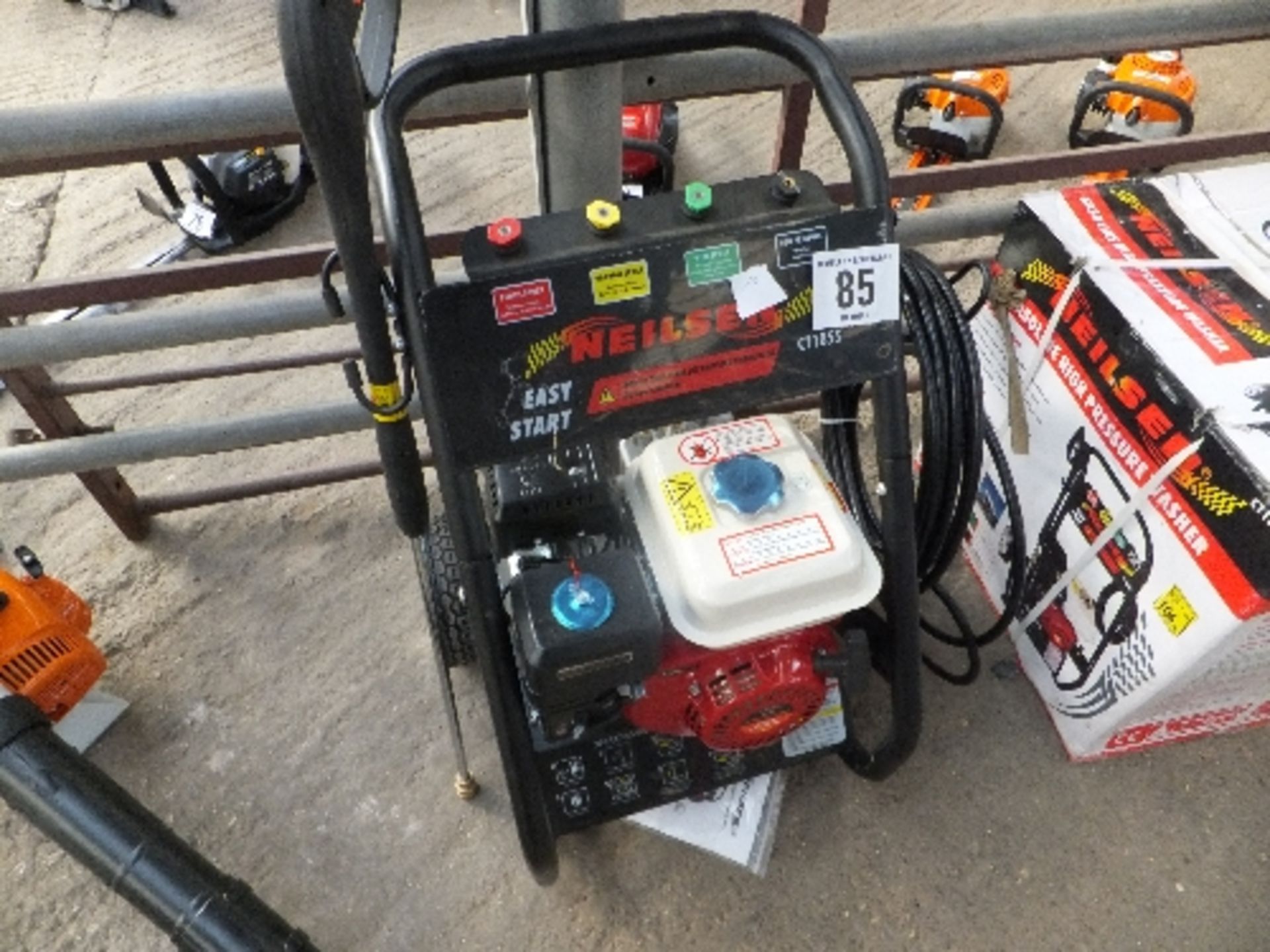 Petrol pressure washer