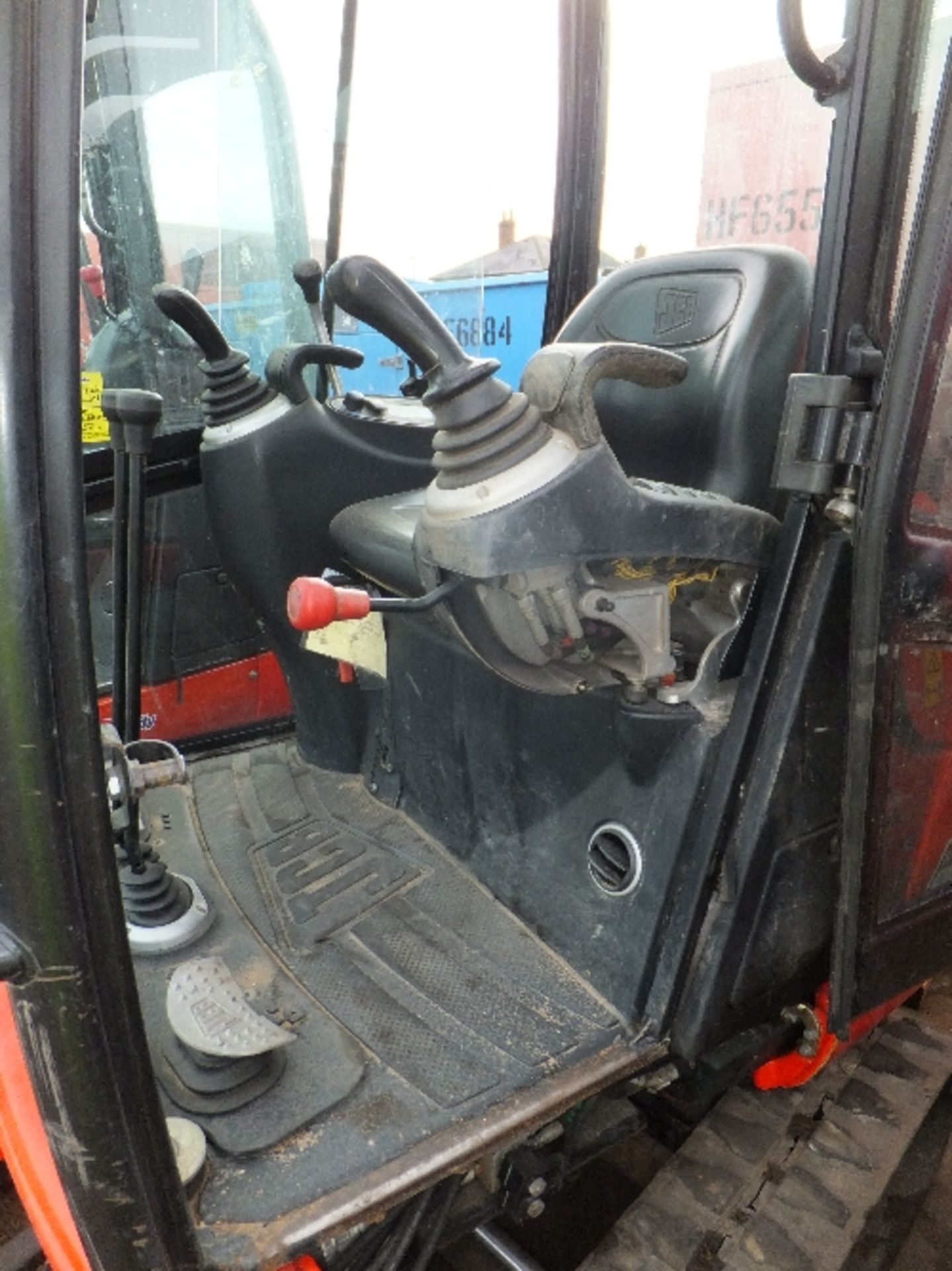 JCB 801.8 mini digger with cab (2011)  Dipper missing - RD no slew left - Image 7 of 8