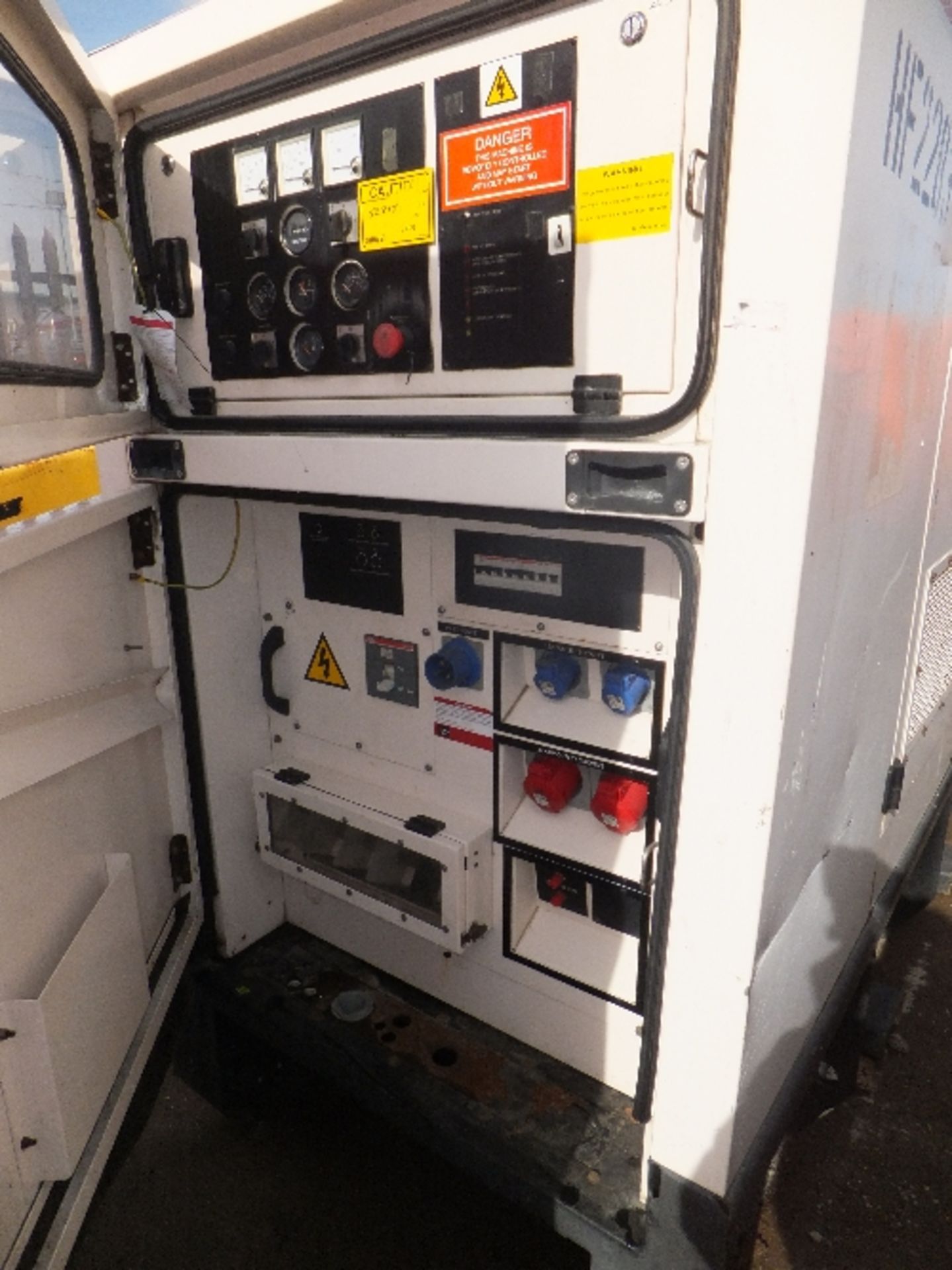 Wilson Perkins 45kva generator 52604 hours - Image 2 of 5