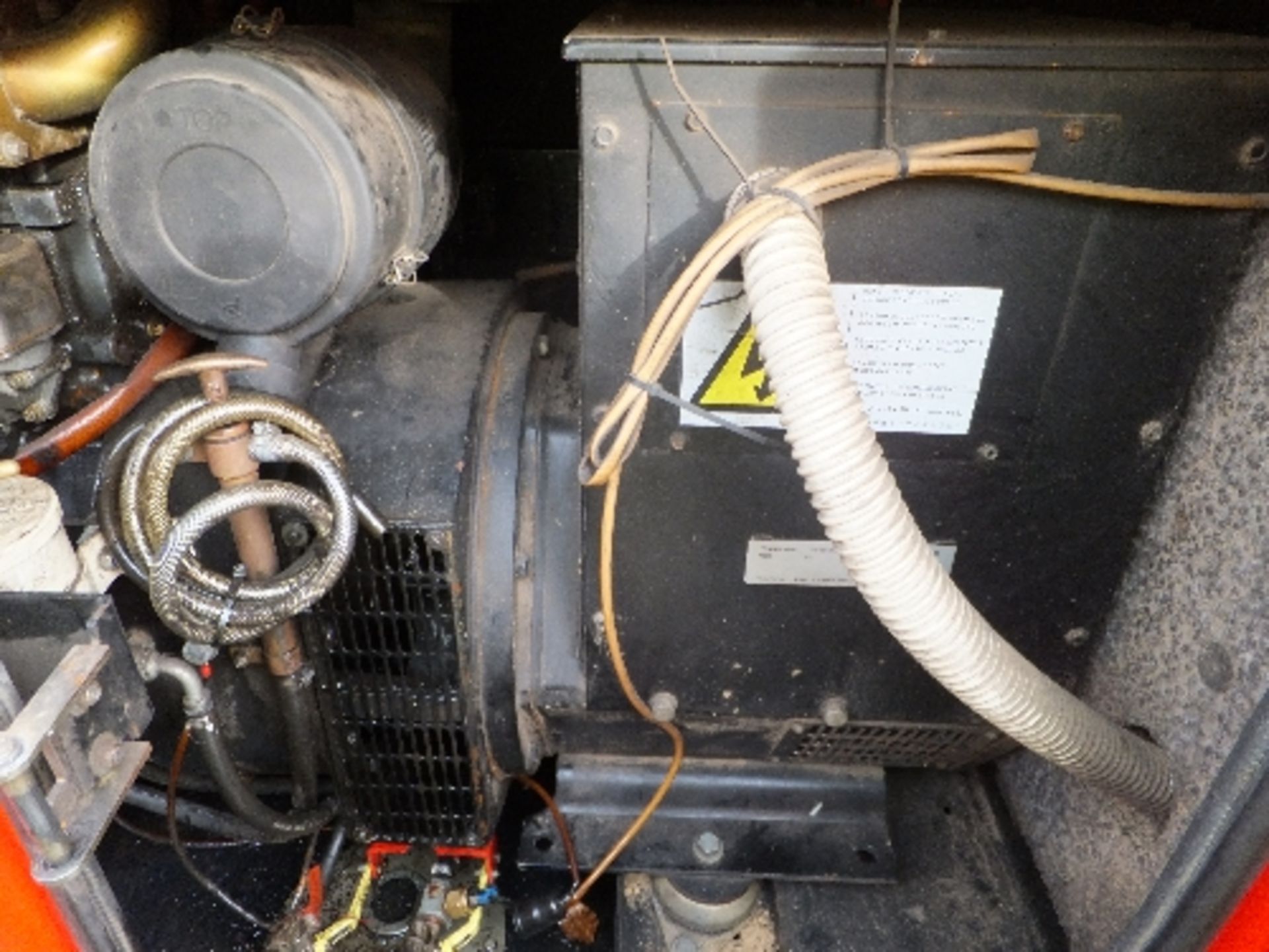 Genset MG50SS-P generator, 3354 hrs - fuel leak - Image 3 of 5