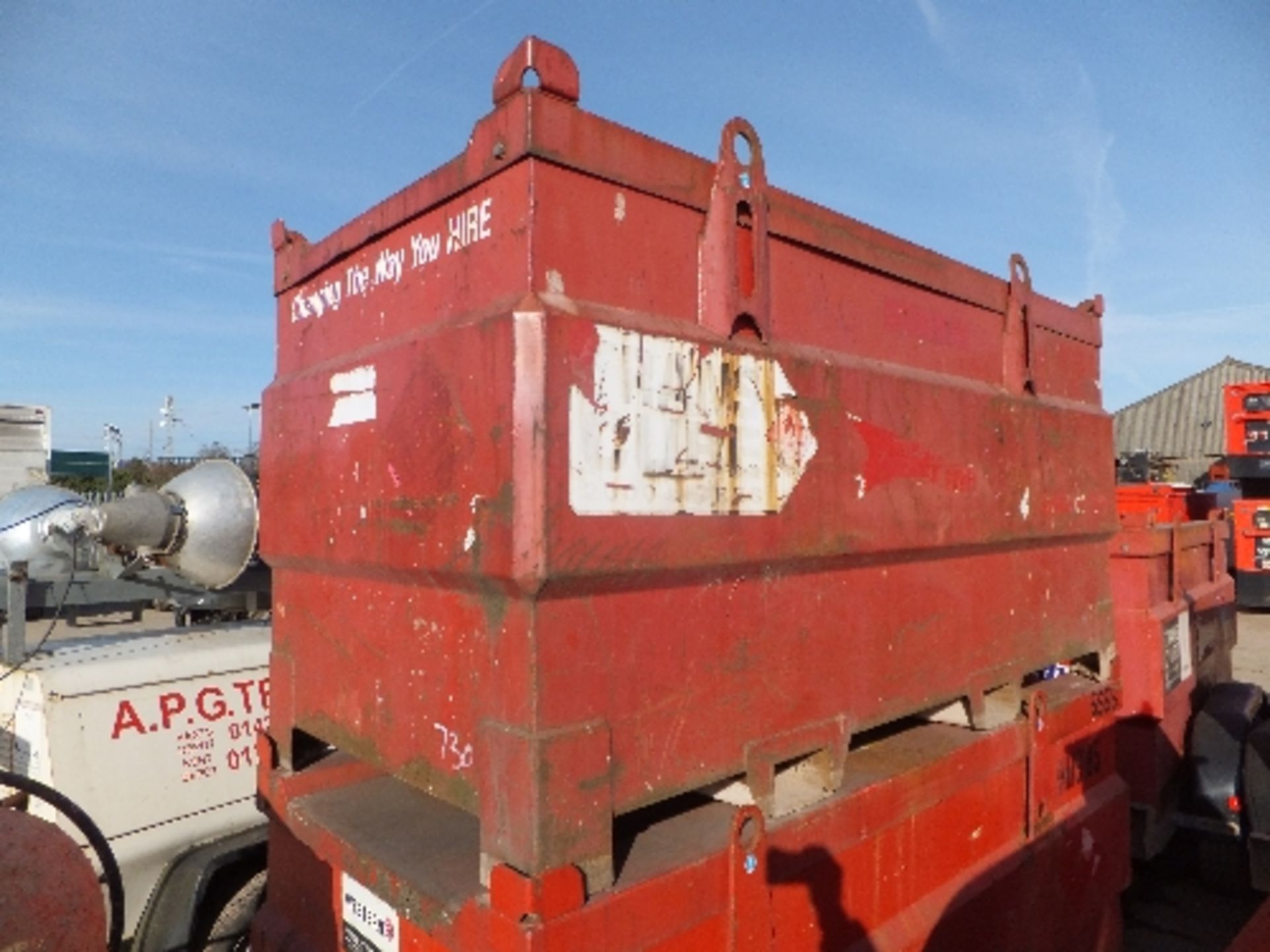 Western 2000 litre Transcube tank 3045-C