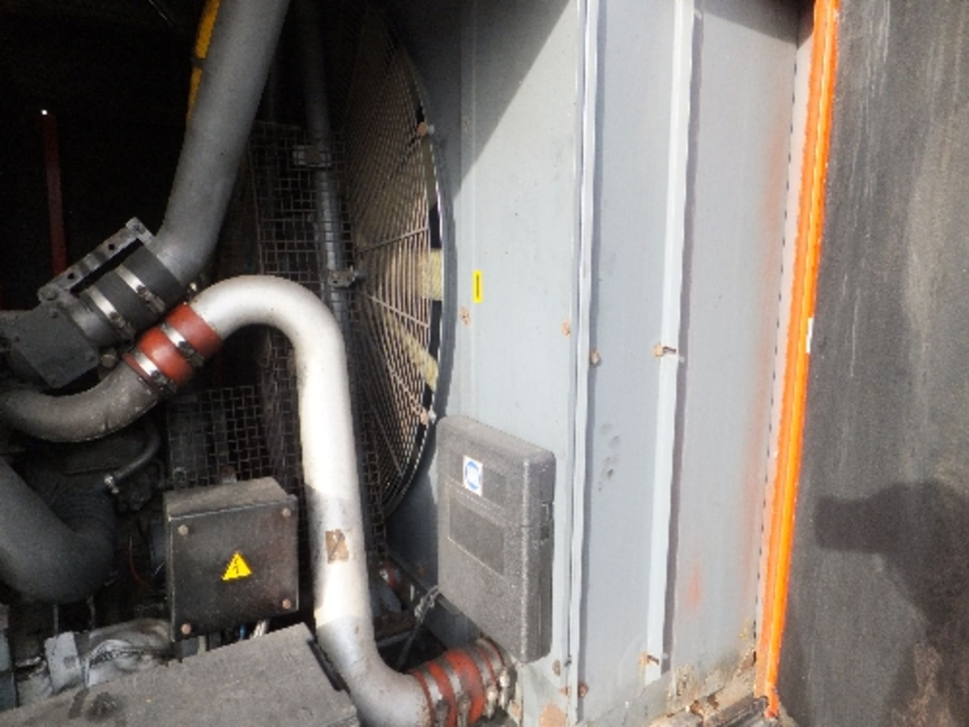 Atlas Copco XAHS 416 compressor (2005) Turns over, common rail fuel issue - Image 3 of 11