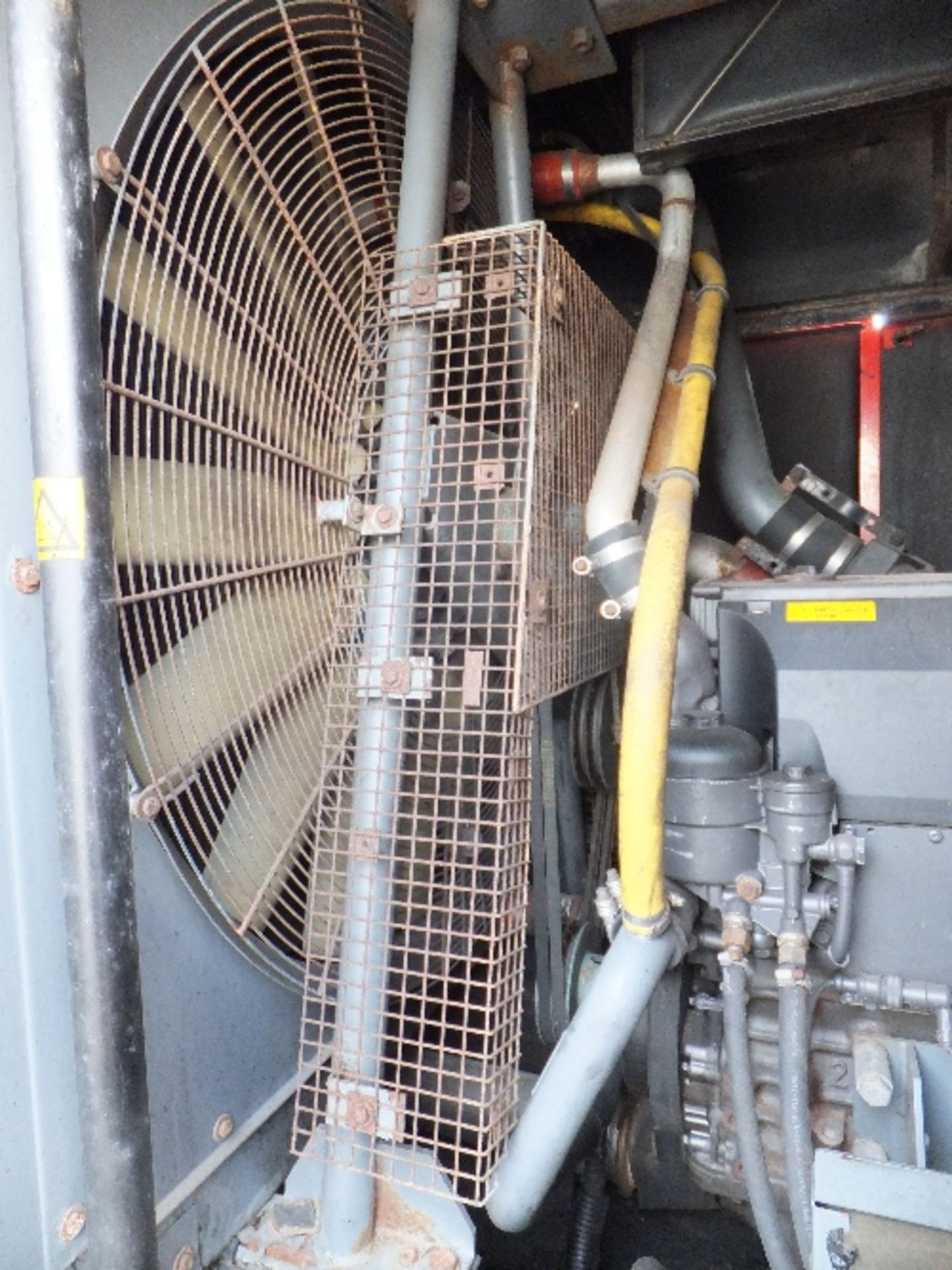 Atlas Copco XAHS 416 compressor (2005) Turns over, common rail fuel issue - Image 9 of 11