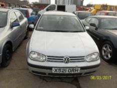 Volkswagen Golf SE - X521 ORH Date of registration: 07.10.2000 1598cc, petrol, manual, silver