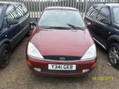 Ford Focus Ghia - Y341 GEB Date of registration: 14.06.2001 1596cc, petrol, manual, red Odometer