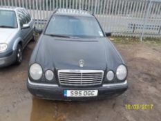 Mercedes Estate - S95 OGC Date of registration: 24.12.1998 4300cc, petrol, black Odometer reading at