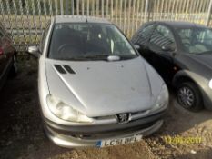 Peugeot 206 LX - LC51 BFL Date of registration: 20.09.2001 1124cc, petrol, manual, silver Odometer