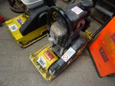 Wacker petrol plate compactor