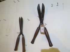 2 no. pairs of shears