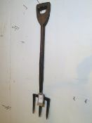 Iron clay fork