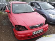 Vauxhall Astra LS 16V - V394 ETV Date of registration: 04.02.2000 1389cc, petrol, manual, red