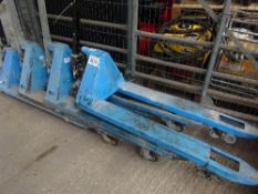 4 pallet trucks