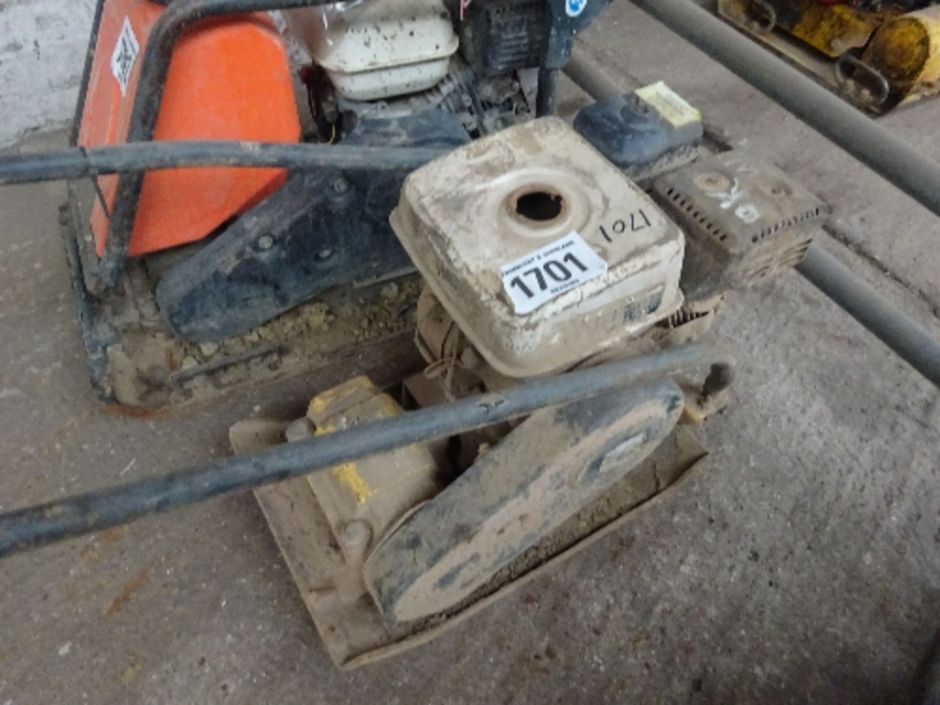 Wacker plate compactor - Loncin engine