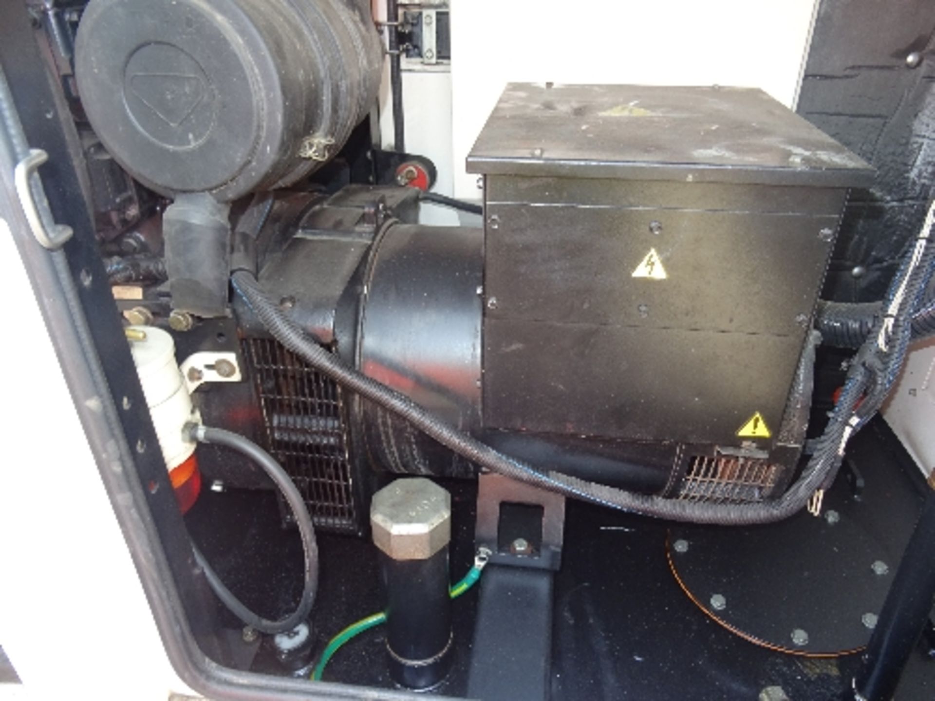 FG Wilson 60kva generator 24,153 hrs - (2010) - runs no power This lot is sold on instruction of - Image 3 of 6