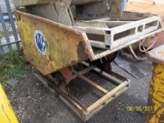 Tipping Skip (E305935)