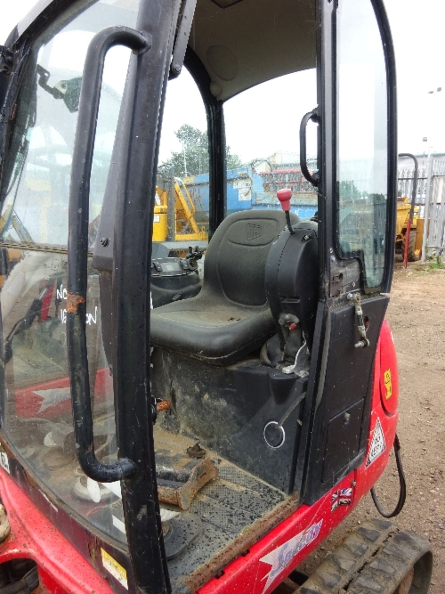 JCB 801.8 mini digger (bel 2012) no ignition/no door .  This lot is sold on instruction of Speedy - Image 9 of 9