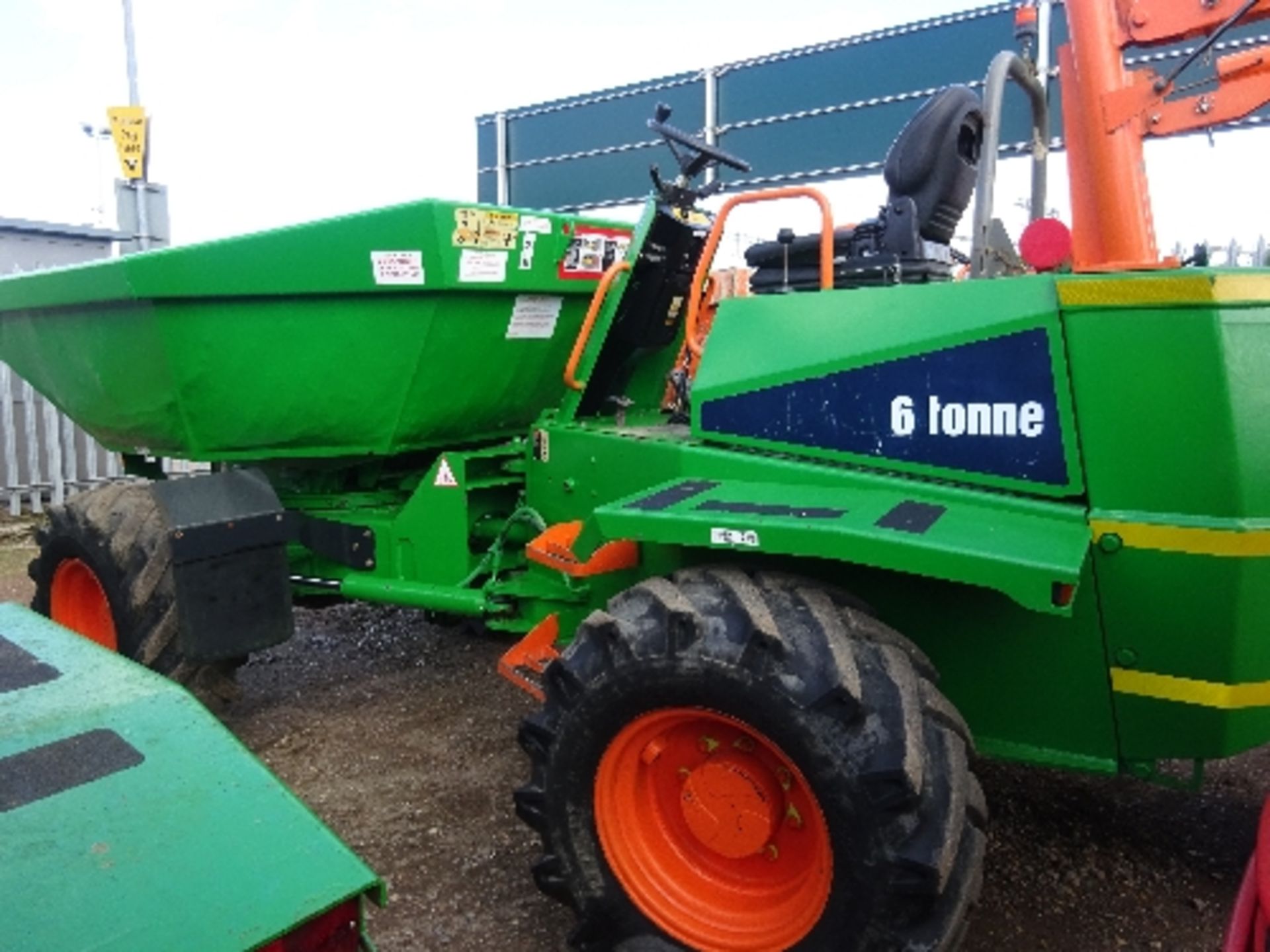 Thwaites 6 tonne swivel dumper (2012) 1800 hrs road kit RDTS - Image 6 of 6