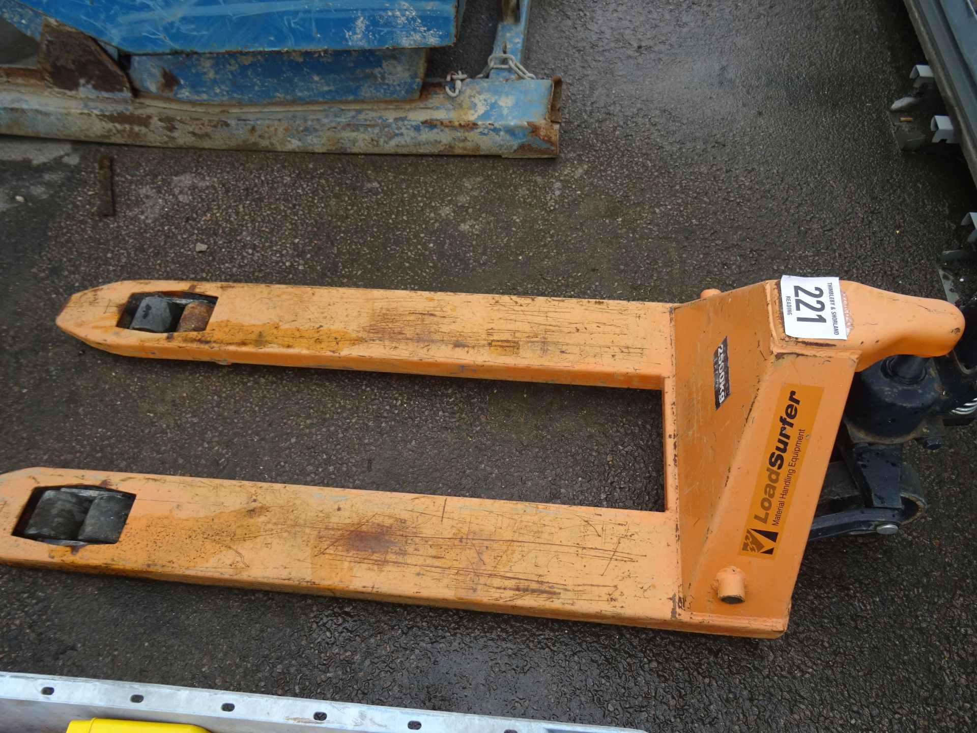 Pallet truck