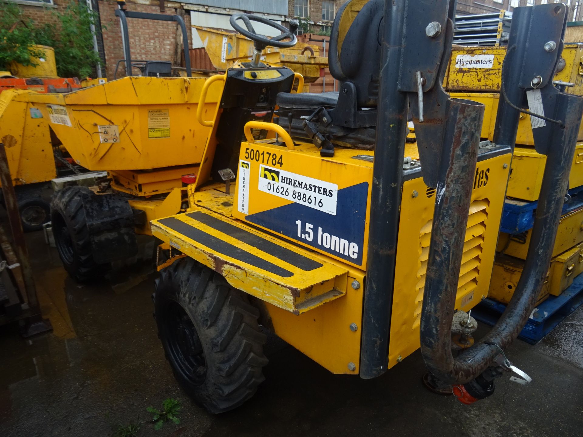 Thwaites 1.5 tonne swivel skip dumper (2008) - Image 2 of 3