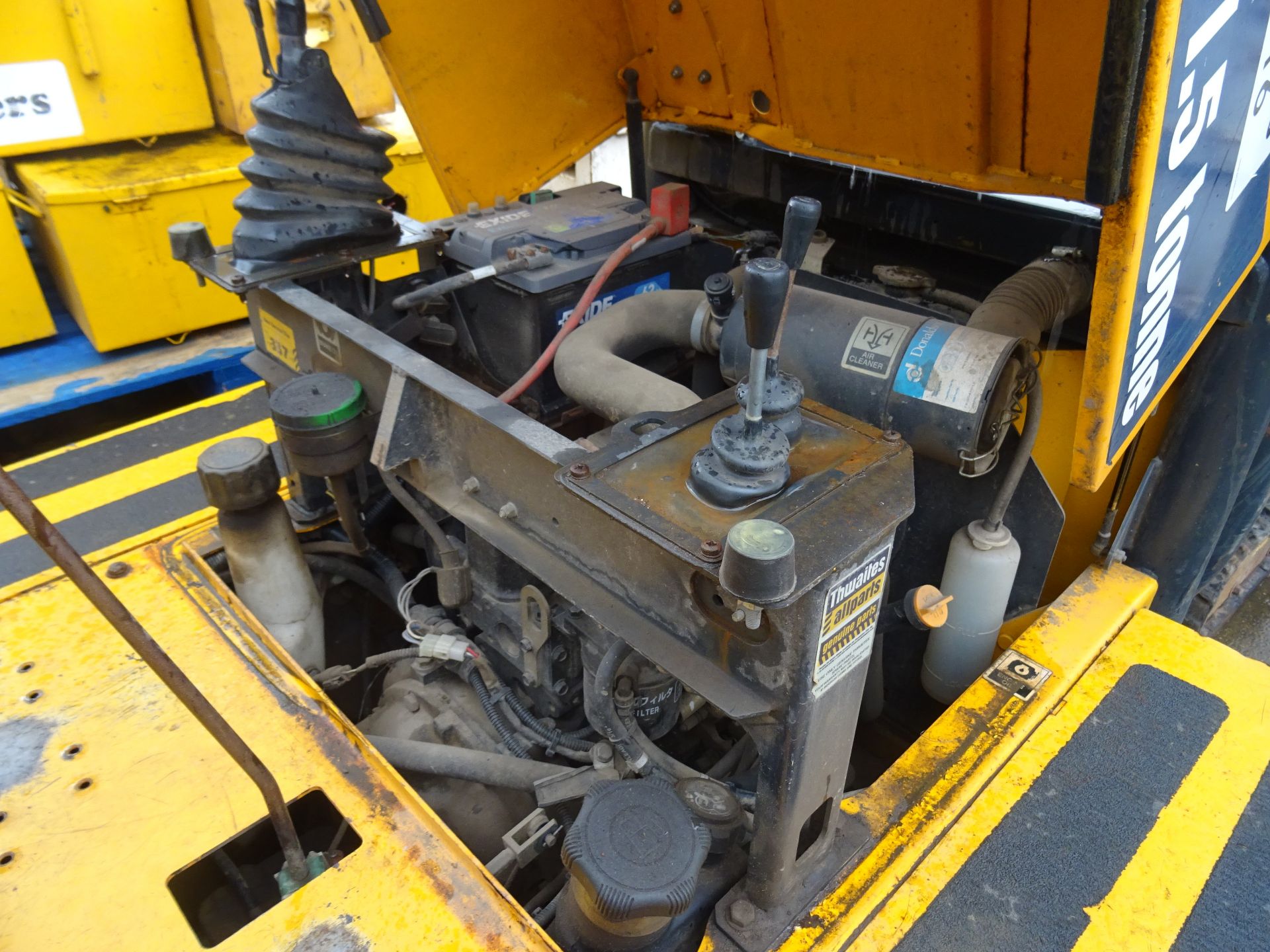 Thwaites 1.5 tonne swivel skip dumper (2008) - Image 3 of 3