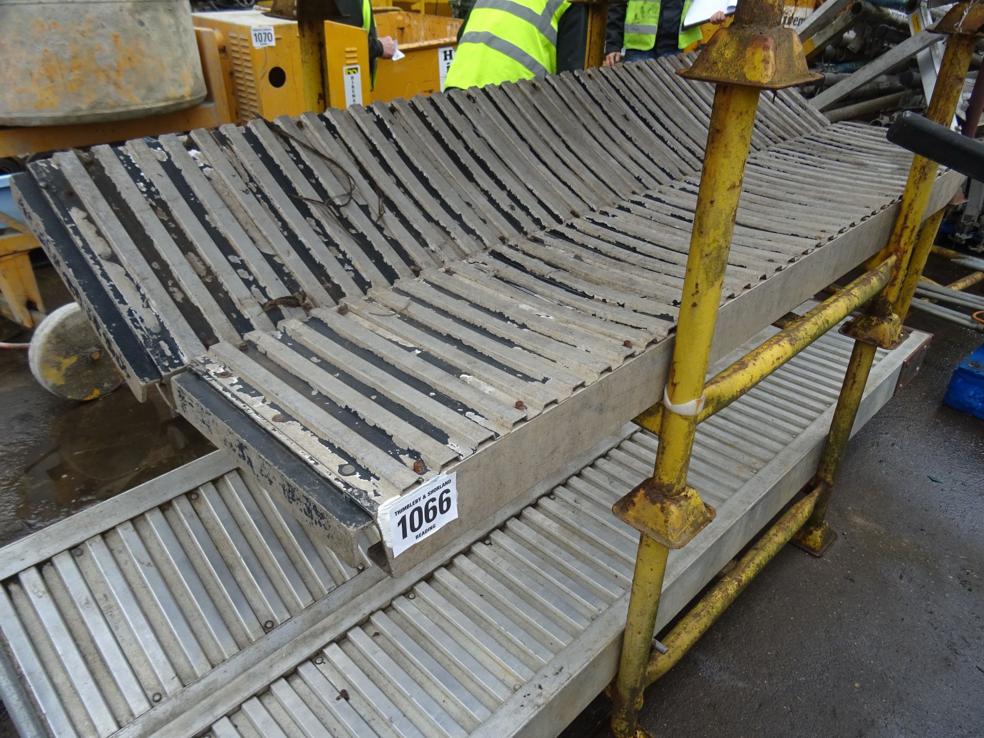 Aluminium loading ramps