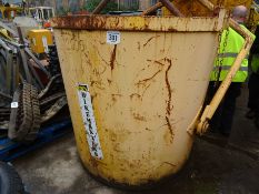 Round tipping skip