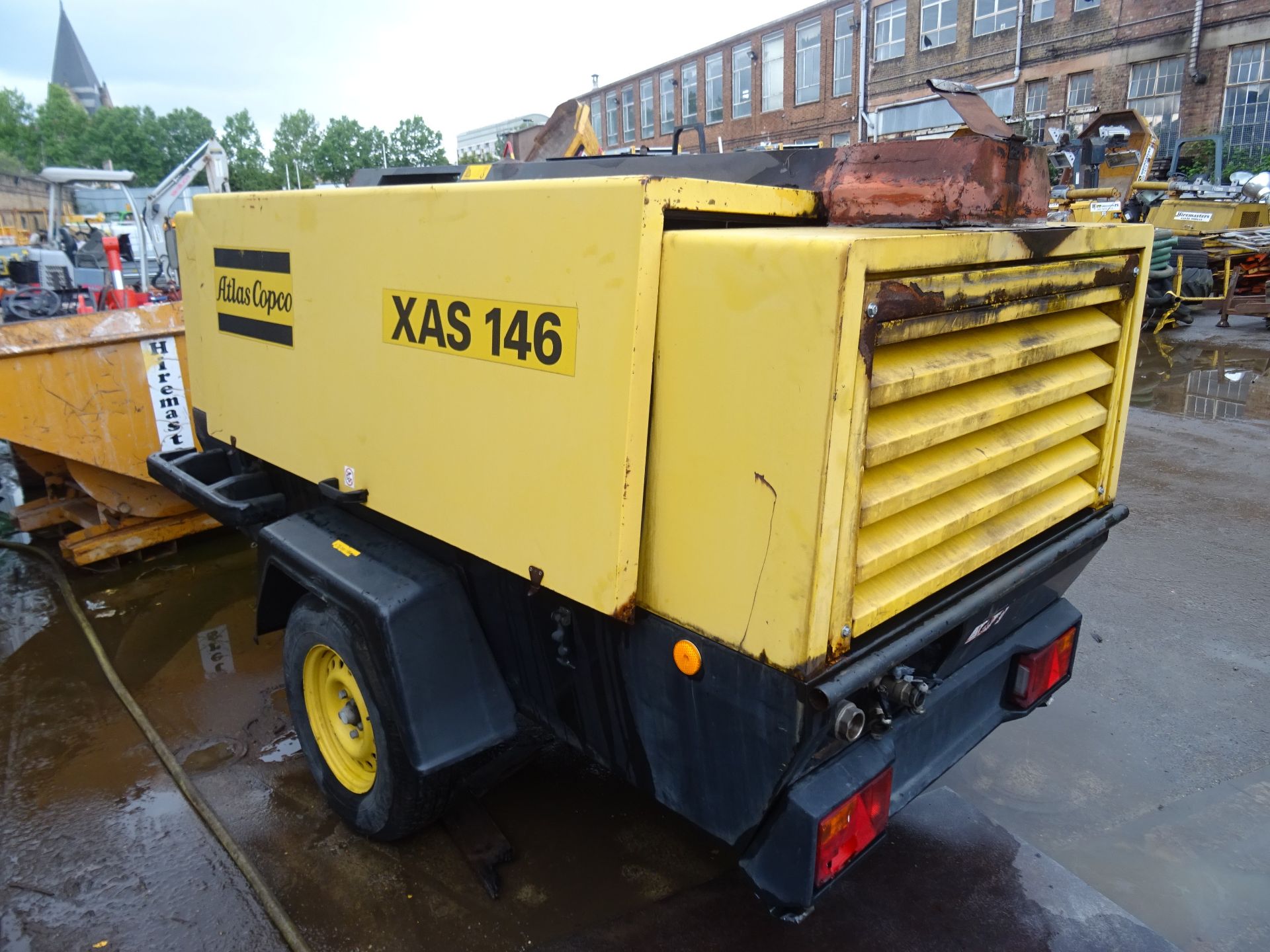 Atlas copco XAS 146 compressor (2007) - Image 2 of 5