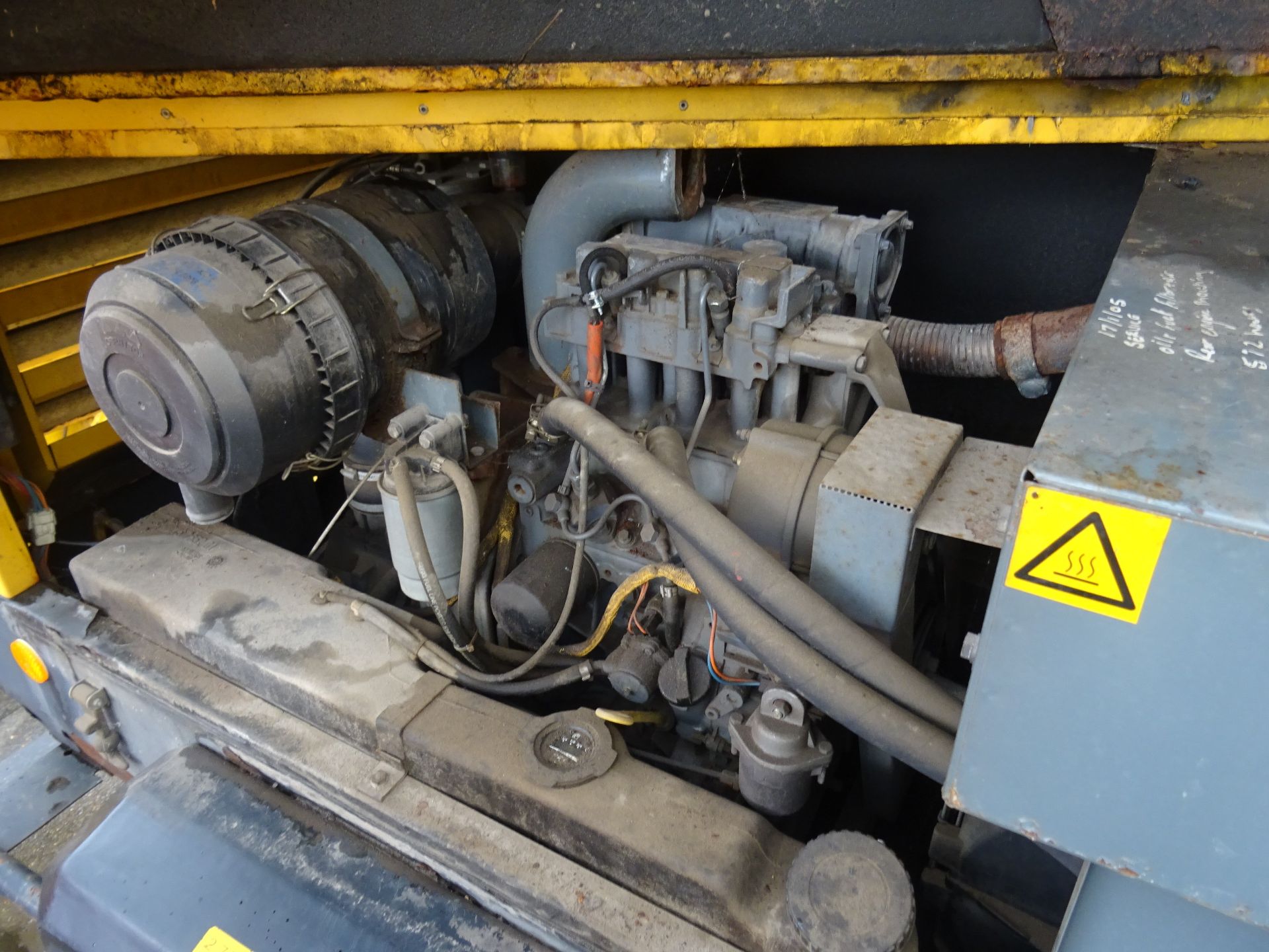 Atlas Copco XAS46 compressor (2001) - Image 2 of 2