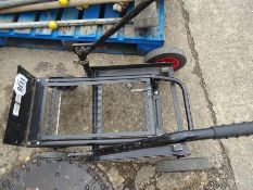 2 metal trollies