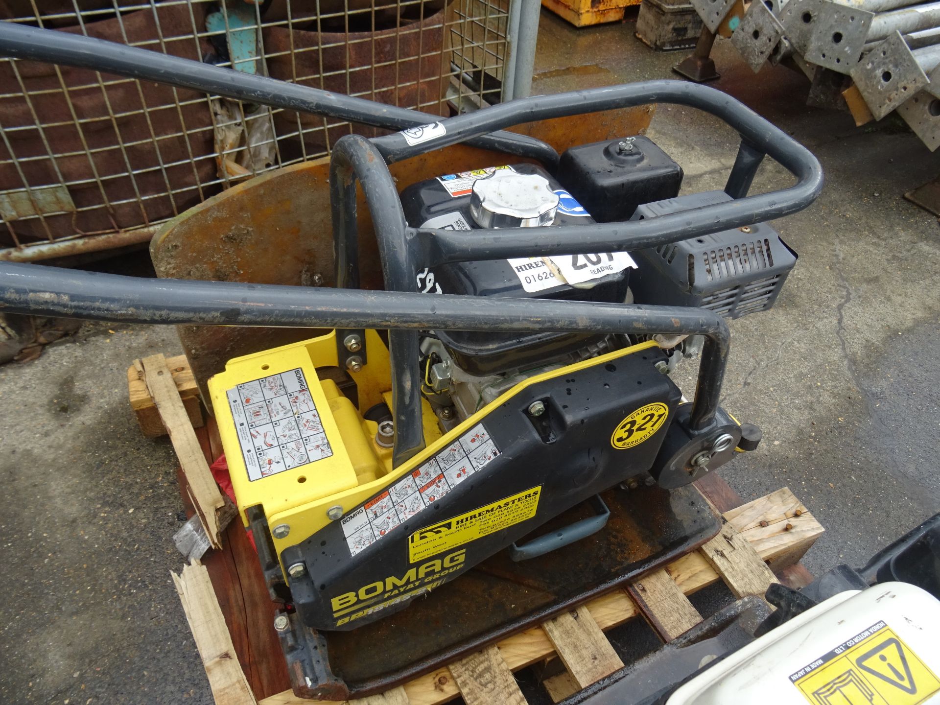 Bomag BP18/45-2 petrol plate compactor