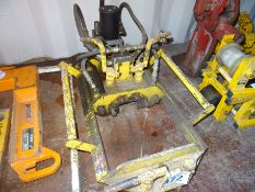 Rail weld shears hydraulic