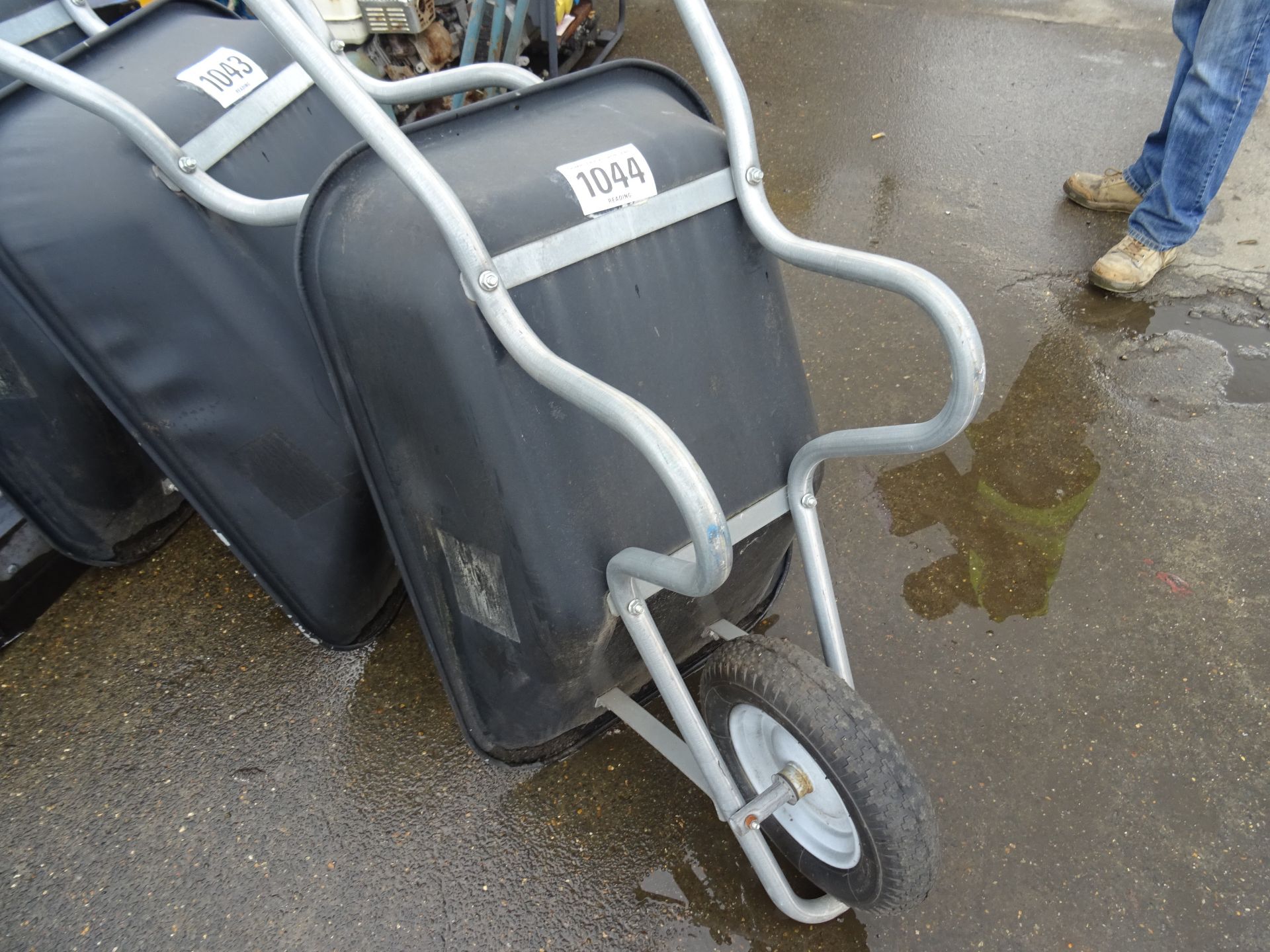 Garden wheelbarrow