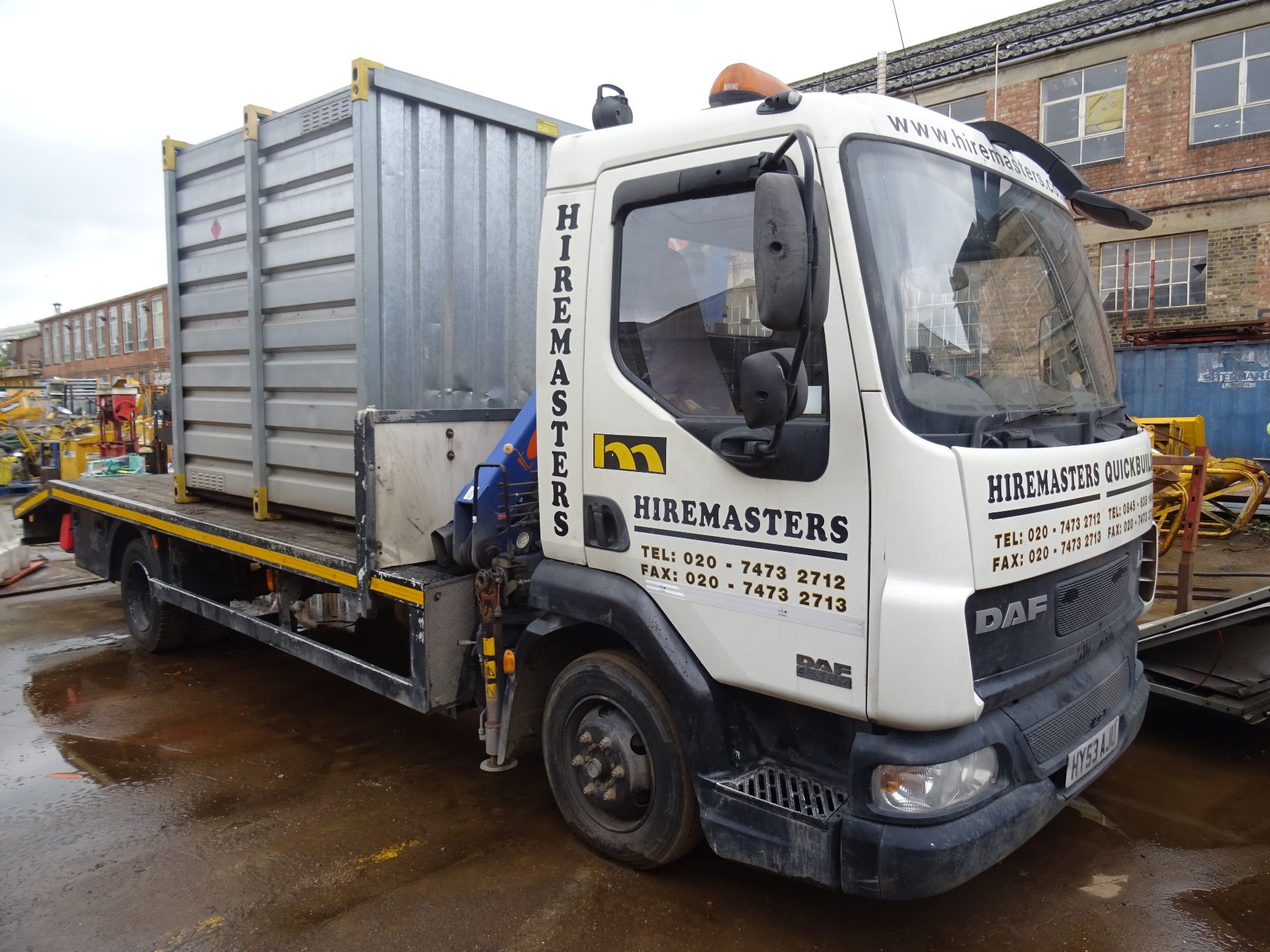 DAF LF45.150 7.5 tonne beavertail plant lorry (2004) Registration No: HY53 AJU Fitted with PM4