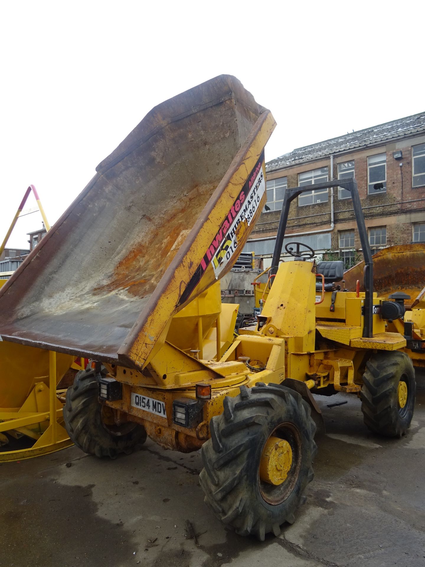 Thwaites 5 tonne swivel skip dumper (1999)