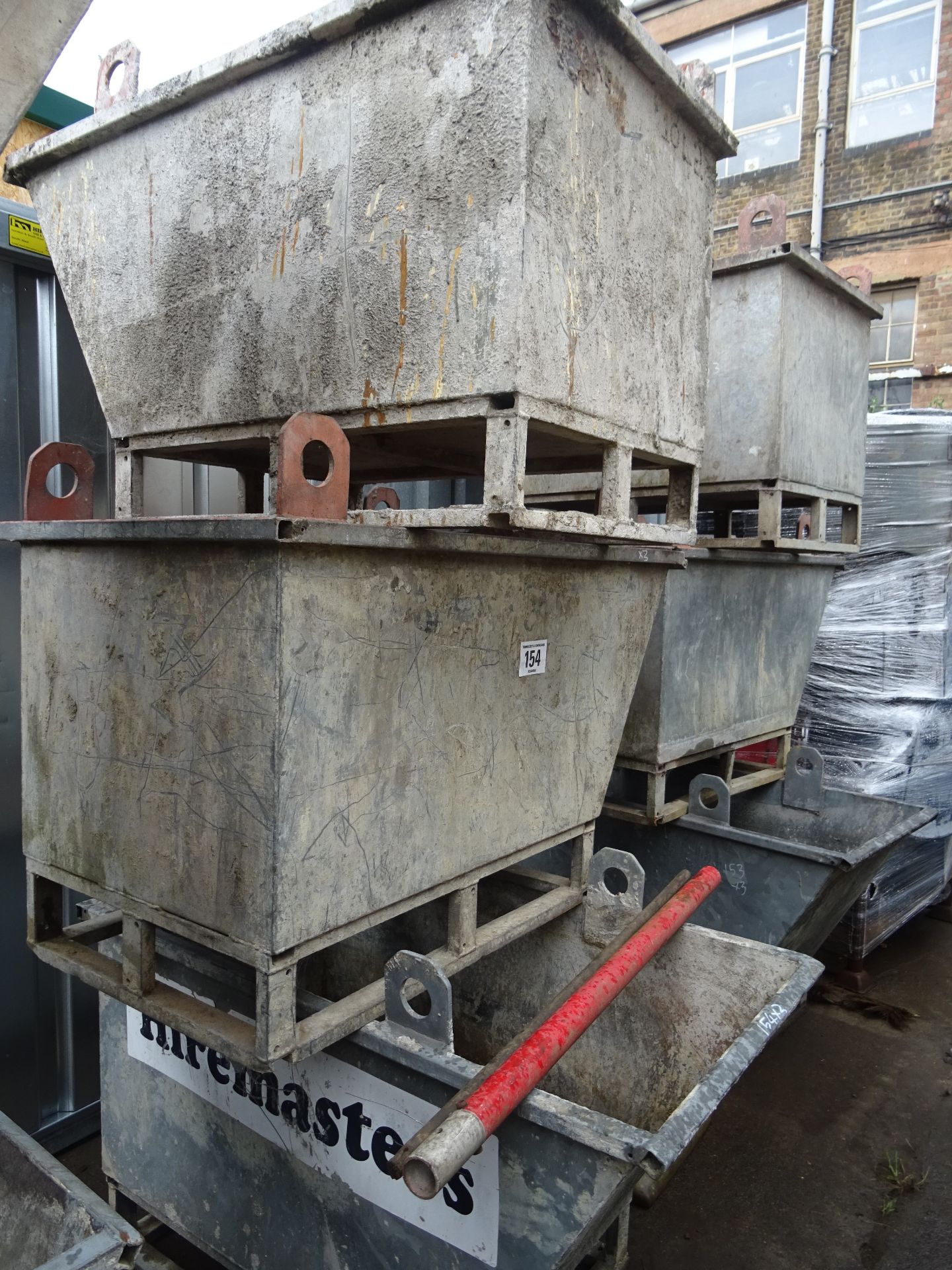 330 litre galvanised crane/forklift mortar skip