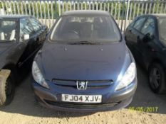 Peugeot 5 door hatchback - FJ04 XJV Date of registration: 09.03.2004 1587cc, petrol, blue Odometer