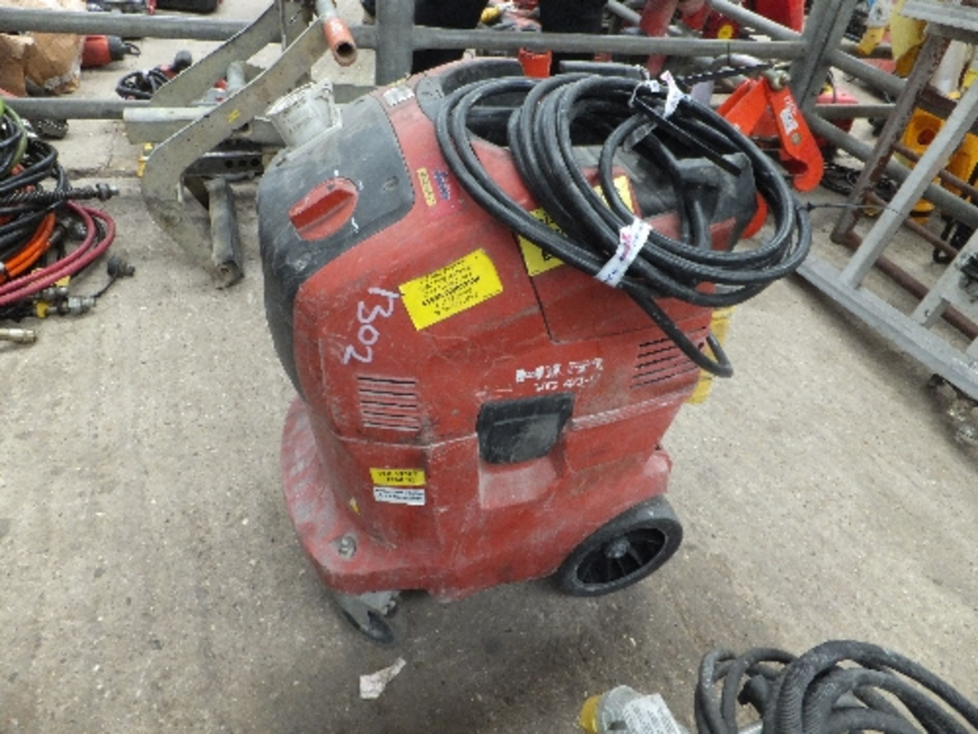 Hilti VC40-U dust extractor