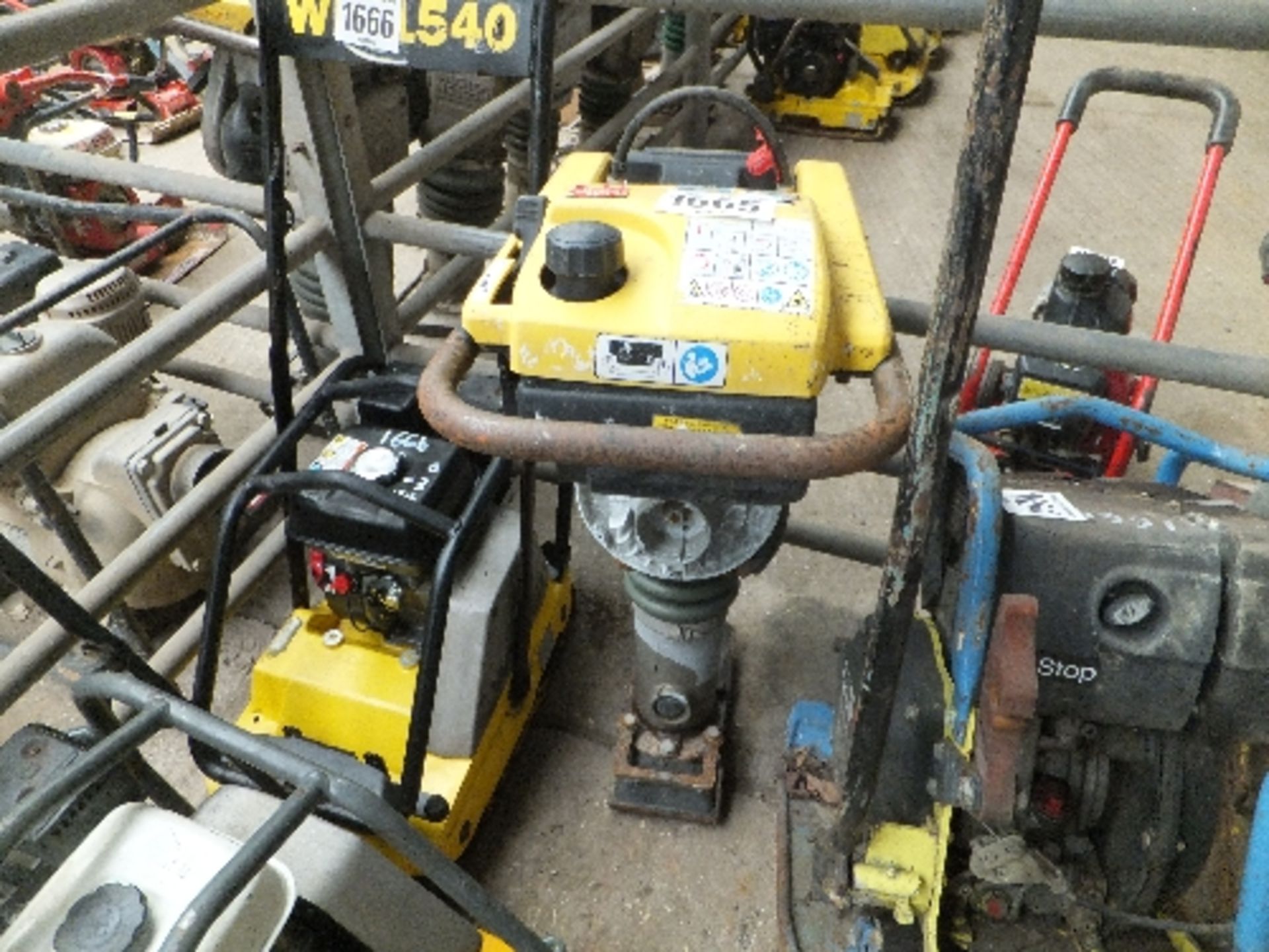 Wacker upright rammer